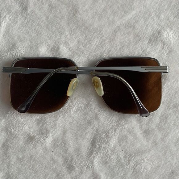 VINTAGE Tura mod. 482  Sunglasses - Picture 2 of 4